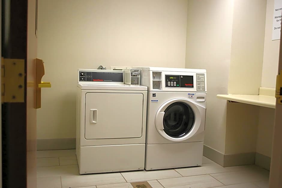 Holiday Inn Express Hotel & Suites Claypool Hill -Richlands Area By IHG