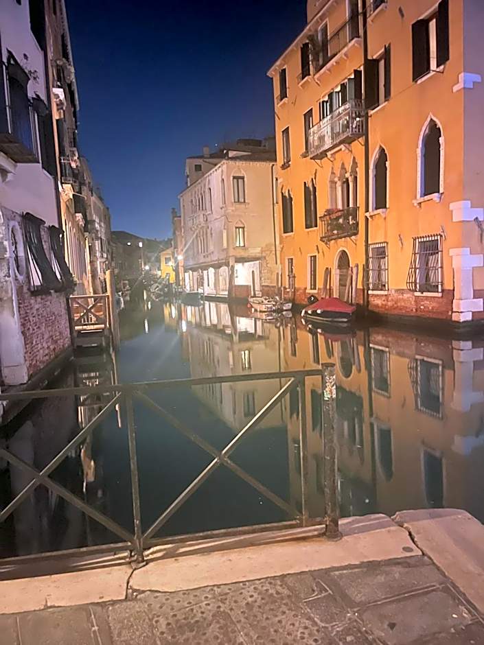 Lions Venice Guest house