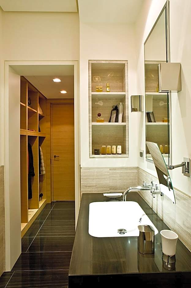 Hotel Marignan Champs-Elysees