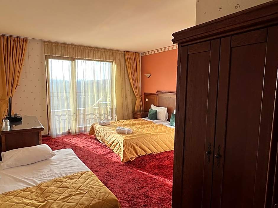 HOTEL BOLYARI