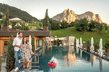 Abinea Dolomiti Romantic Spa Hotel