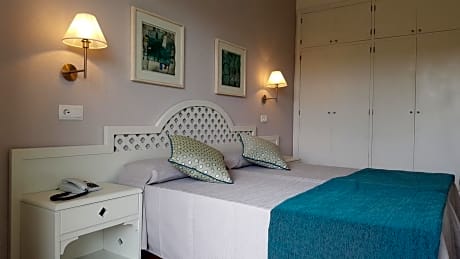 Superior Double Room with Sea View (2 Adults)