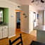 Beautiful Hilton Head Condo, Steps from Ocean, 1st Floor, 2bd / 2ba, and more!