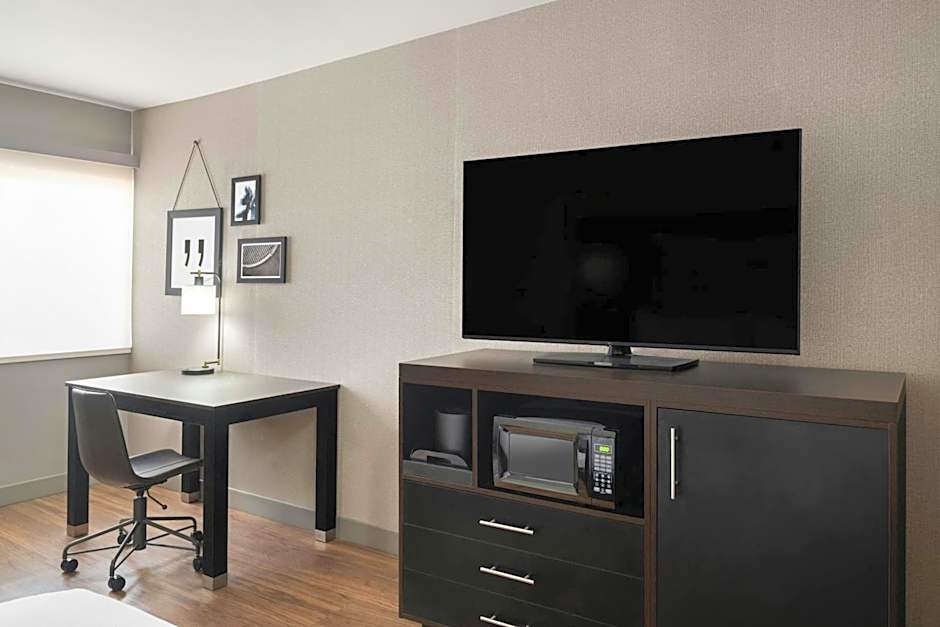Four Points by Sheraton Rock Springs