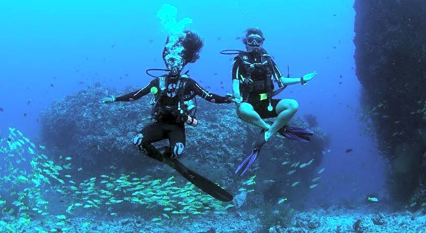 Sunrise by White sand dhigurah 