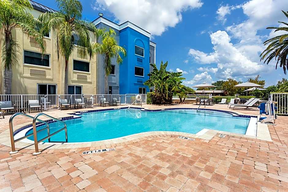 Holiday Inn Express Hotel Clearwater East - ICOT Center By IHG