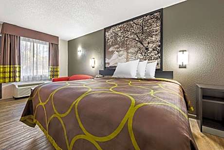 King Room - Disability Access - Non-Smoking