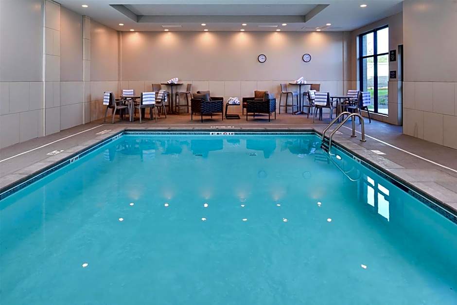 Hampton Inn by Hilton Cedar Falls Downtown