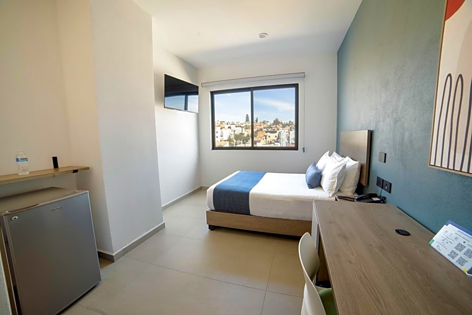 TH HOTEL & VIVIENDA