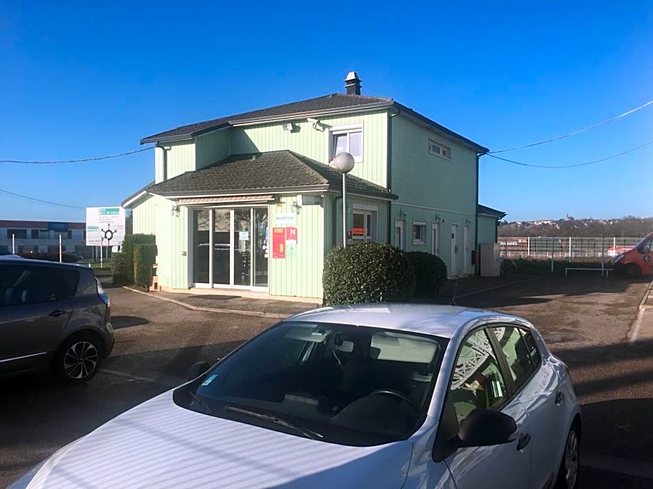 initial by balladins Roissy / Saint-Mard