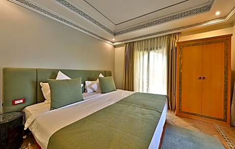 Suite with Lake View