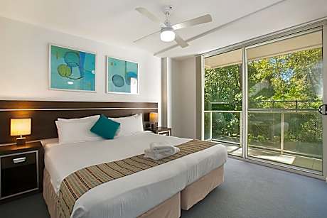 Three-Bedroom Two Bathroom Resort View Apartment