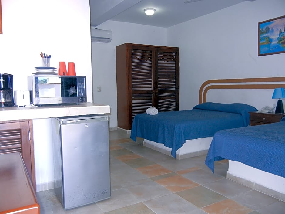 Hotel Plaza Almendros