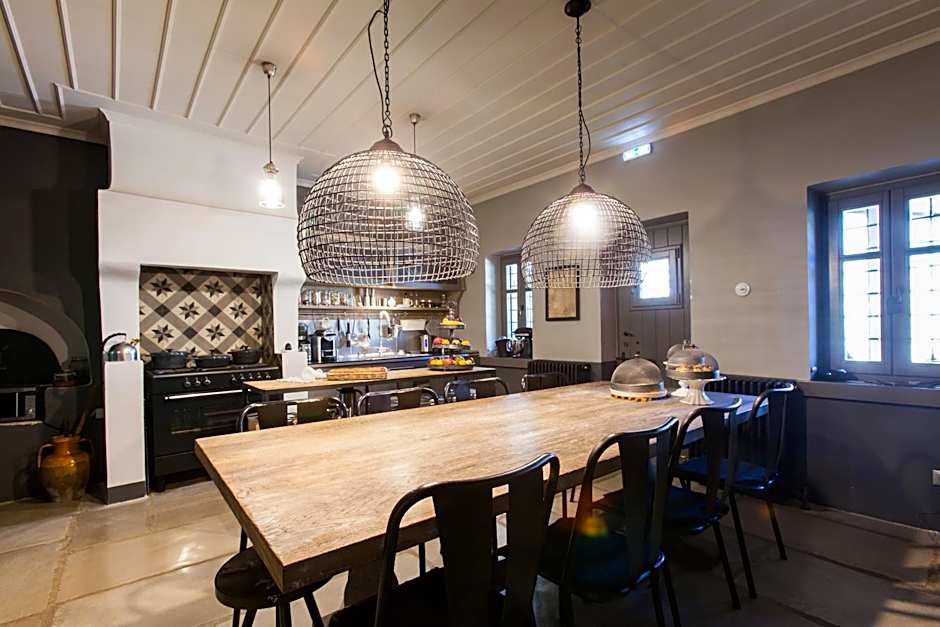 Apeiros Chora Hotel