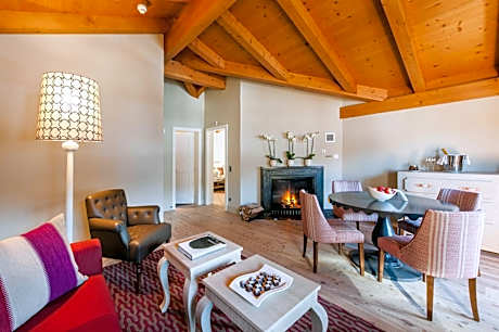 Suite with Mountain View and Balcony