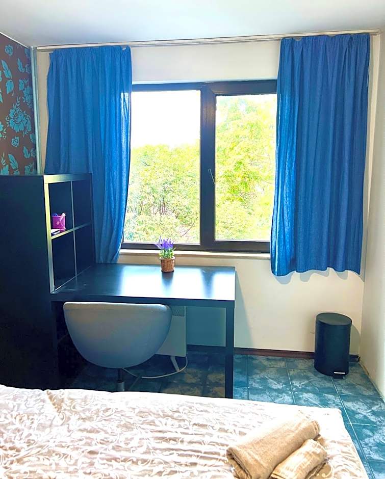 The Green Apartment 2BR - free parking