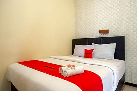 RedDoorz @ Hotel Sartika Yogyakarta