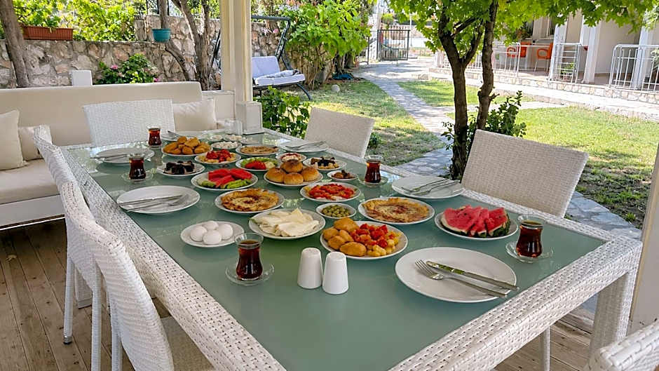 Bucak Apart Hotel Göcek ''Beach 1 km''