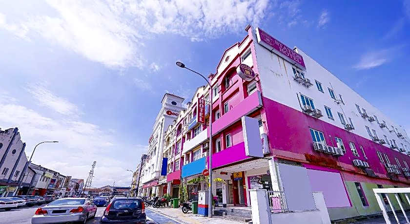 OYO 90486 New Station Hotel