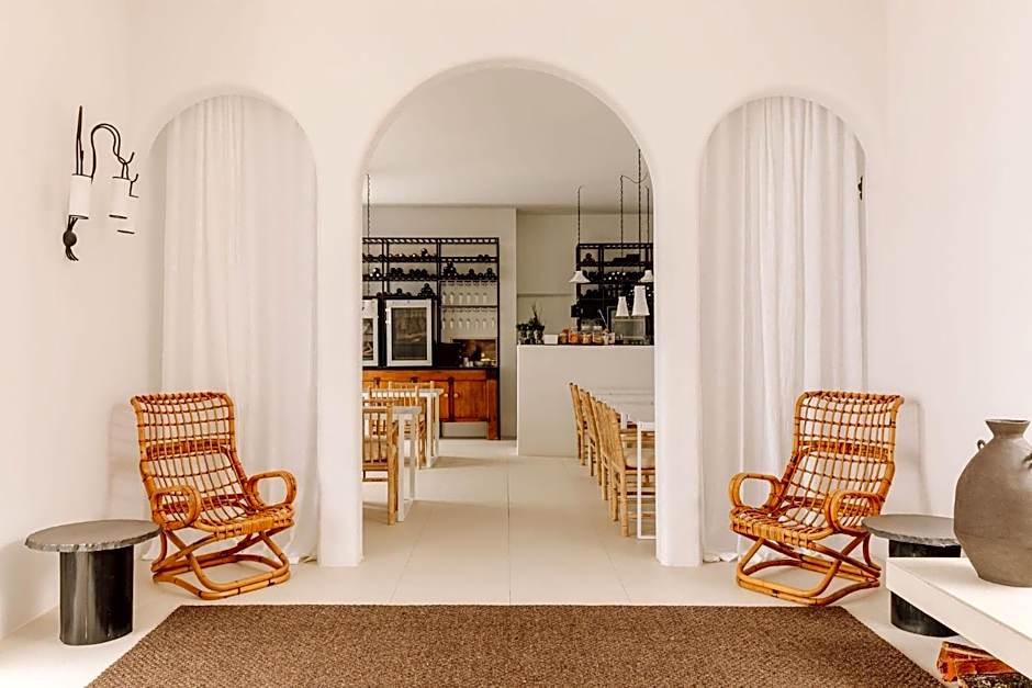 White Exclusive Suites & Villas