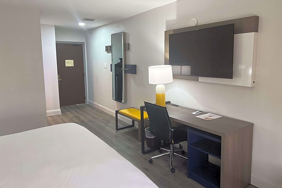Comfort Inn & Suites I10 - Mason Road