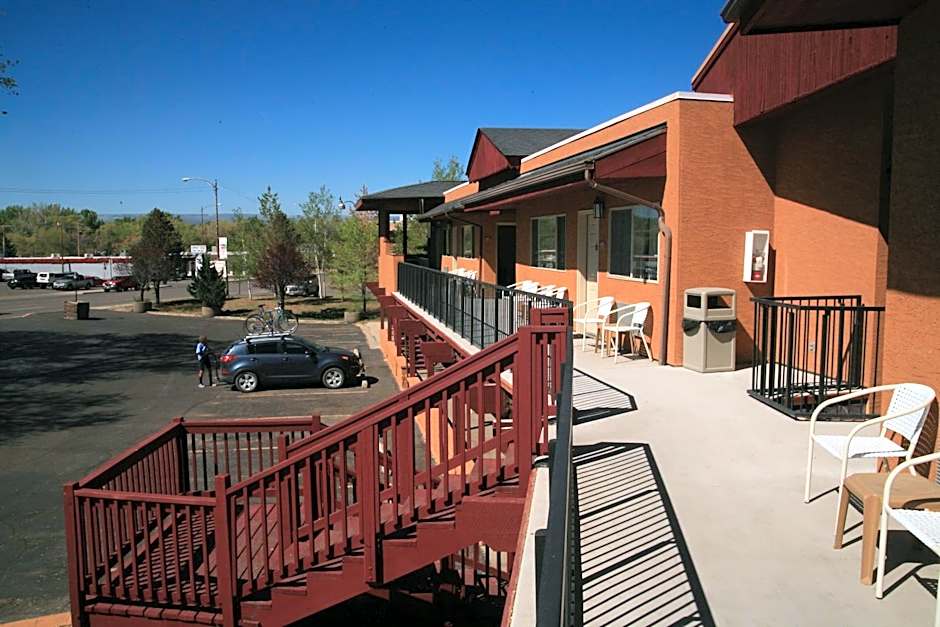 Black Canyon Motel