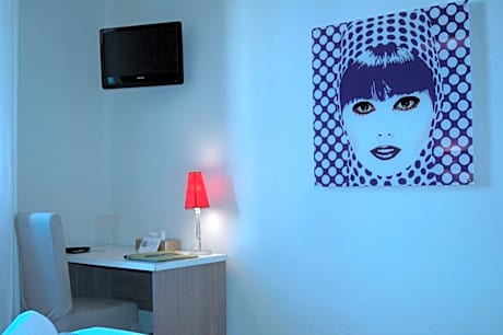 Double Room - Free Parking