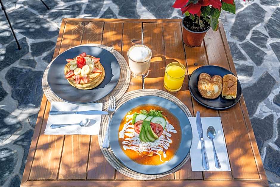 Tatala Hotel & Garden