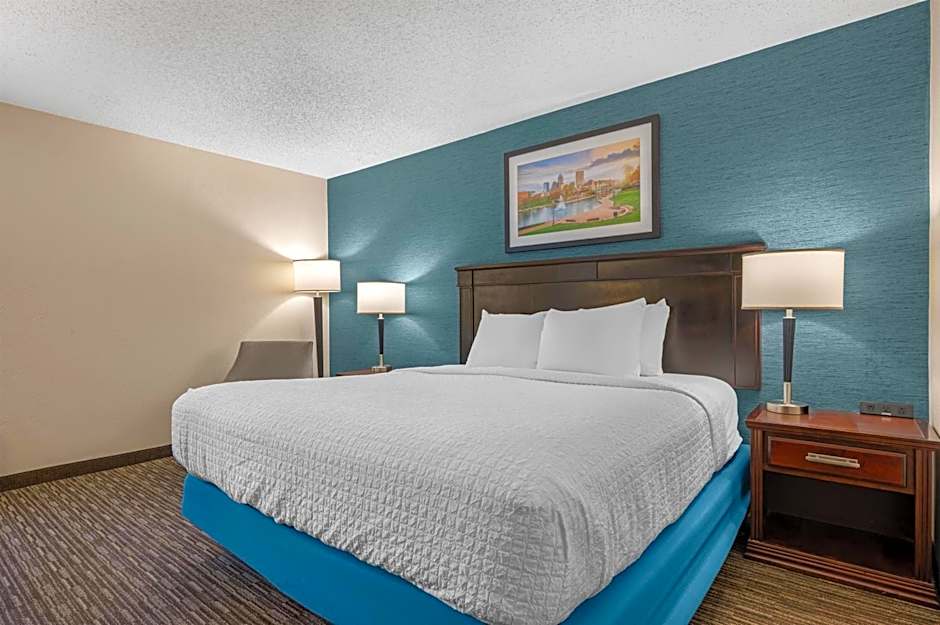 Best Western Plus Indianapolis North at Pyramids