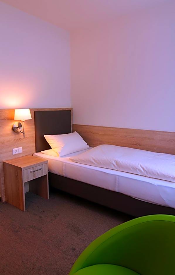Hotel Sunny Side Up