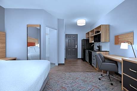 King Studio Suite