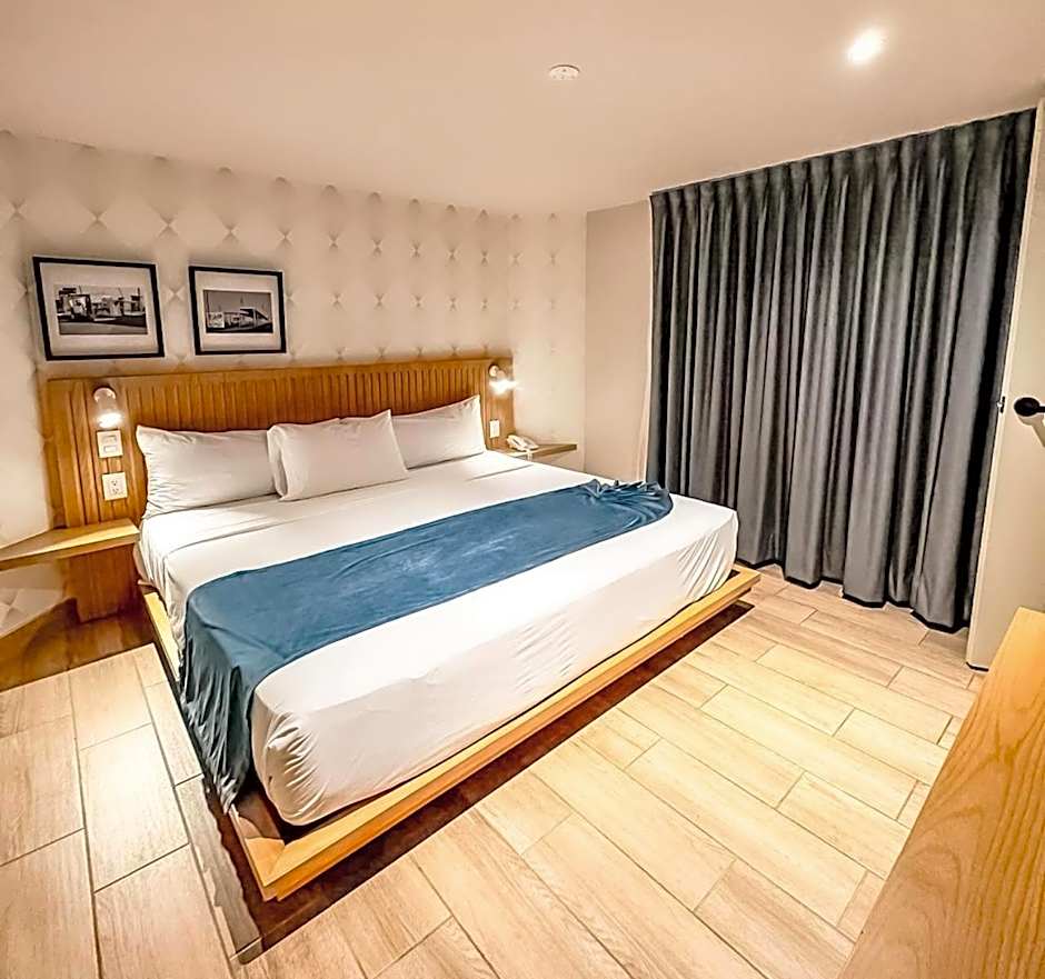 Oliva Plaza Hotel