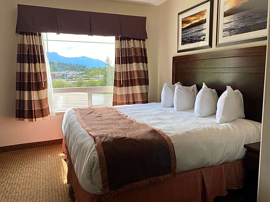 Ramada by Wyndham Creston