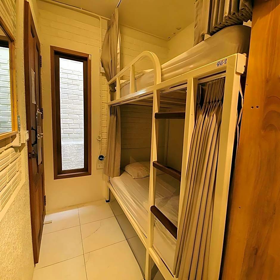SillaHouse Hostel