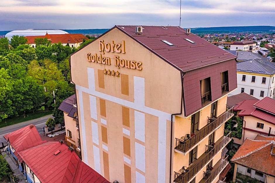 Hotel Golden House