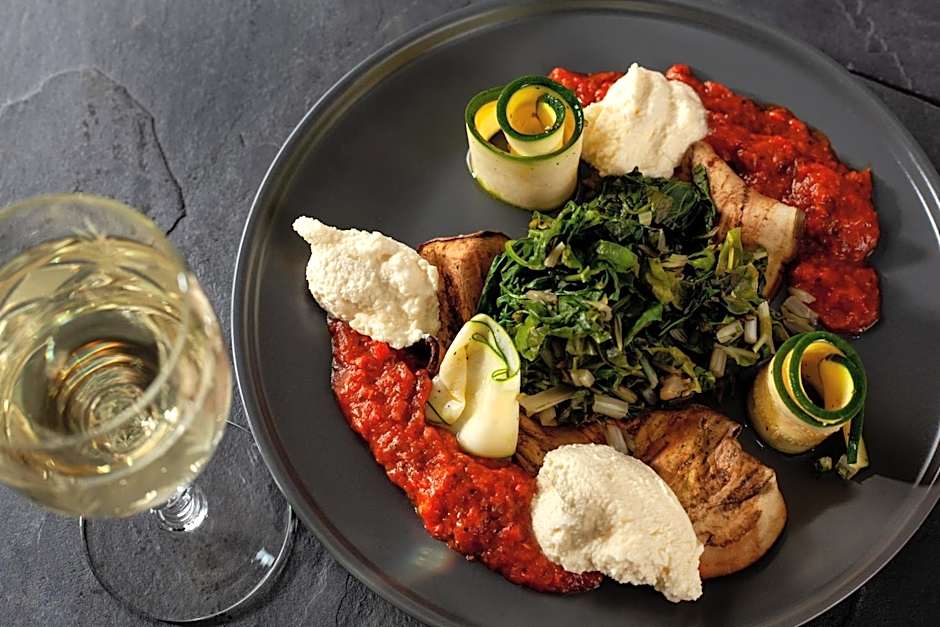 InnJoy Boutique Hotel