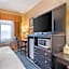 Clarion Pointe Medford
