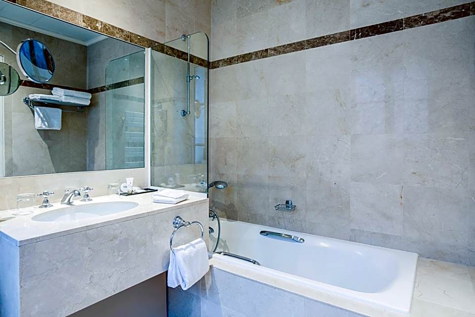 Hotel Royal Saint Honore Paris Louvre