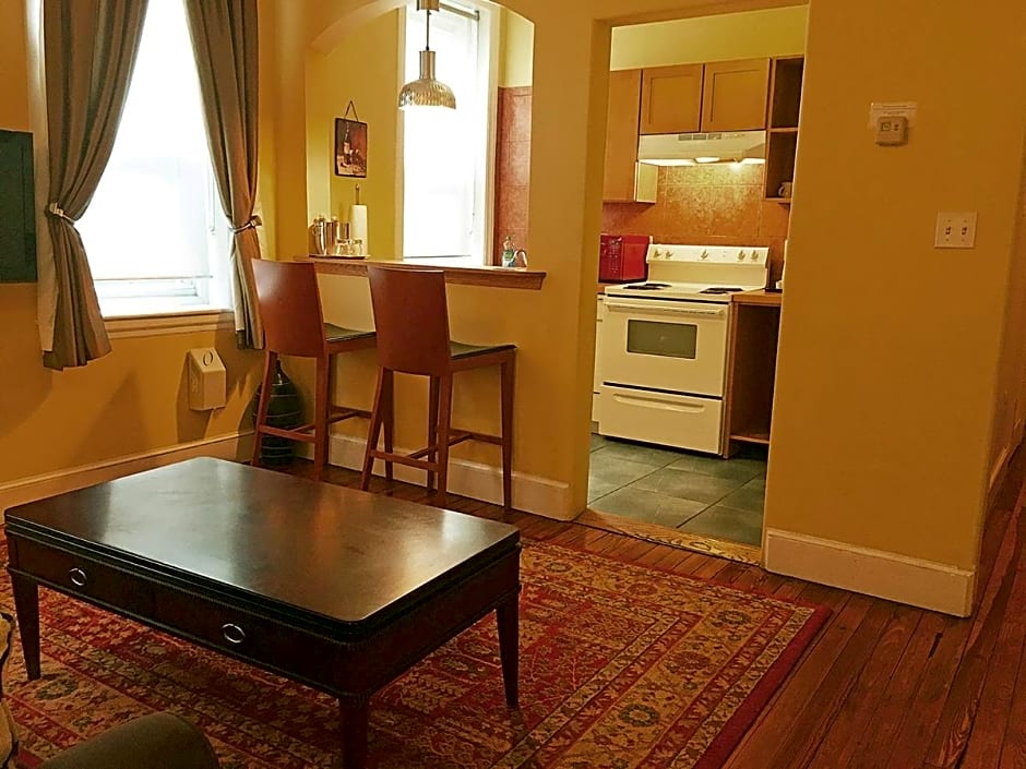 Morris House Hotel - Bed And Breakfast