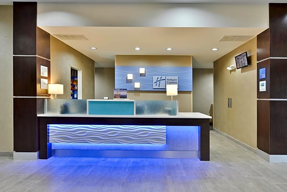 Holiday Inn Express Hotel and Suites Forrest City