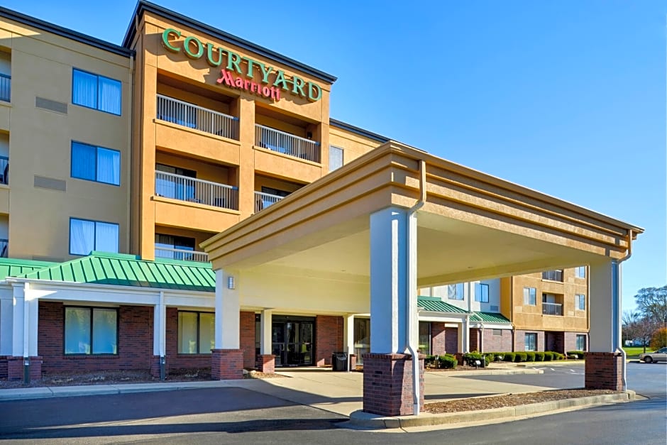 Courtyard by Marriott Milwaukee North/Brown Deer