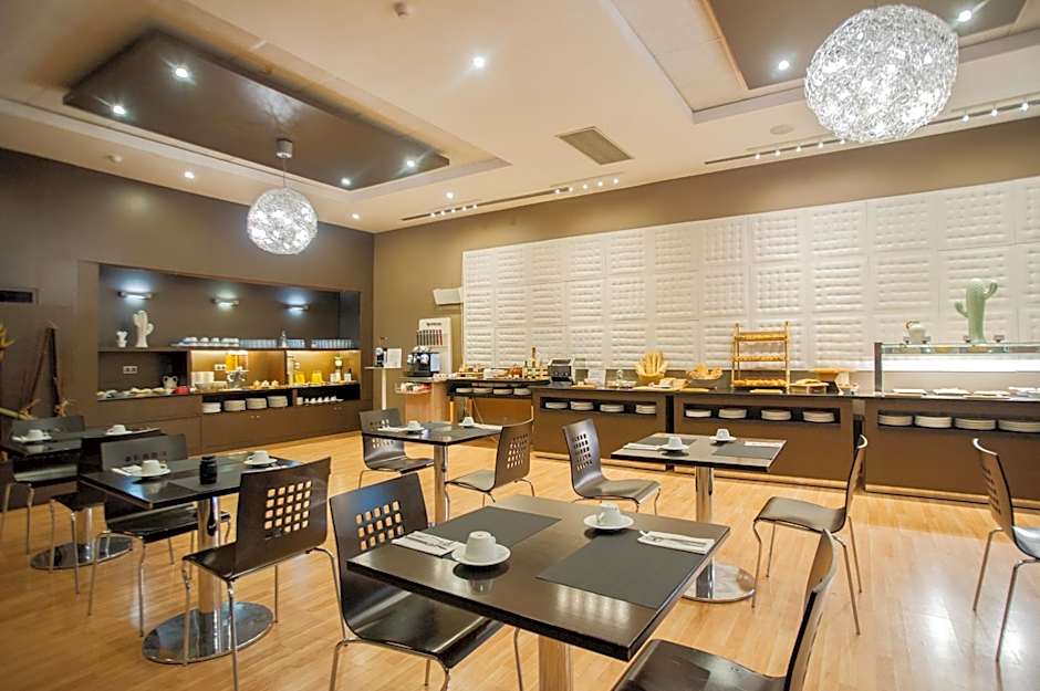 azz Valencia Congress Hotel&Spa