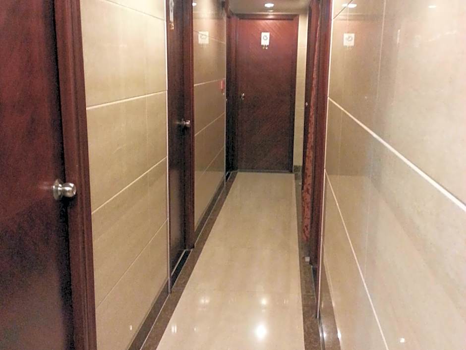 Maple Leaf Guest House