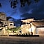 LunArena Barefoot Hotel