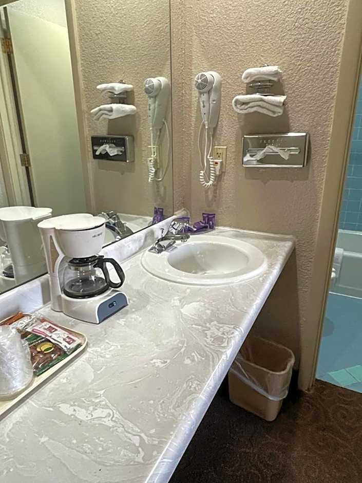 Knights Inn & Suites Emporia