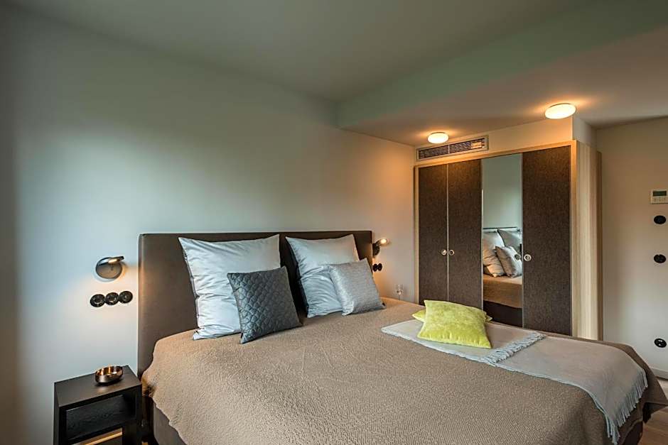 Golden Ball, Exclusive Serviced Apartments Munich