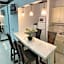 Colony Club Inn & Suites