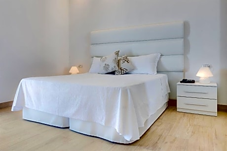 Double or Twin Room with Garden View