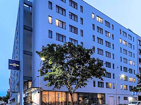 Novotel Suites Wien City Donau Hotel