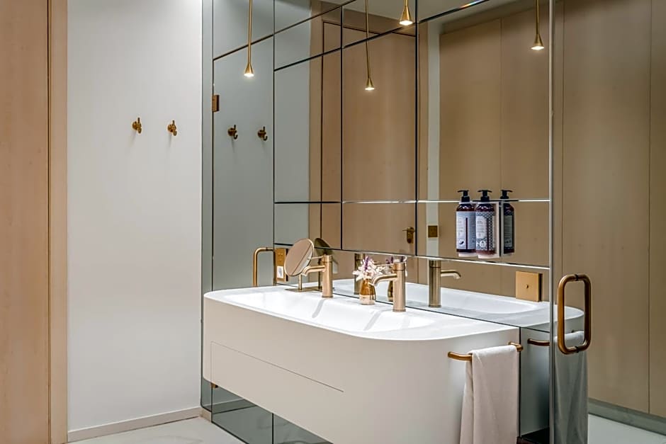 45 Times Barcelona Hotel